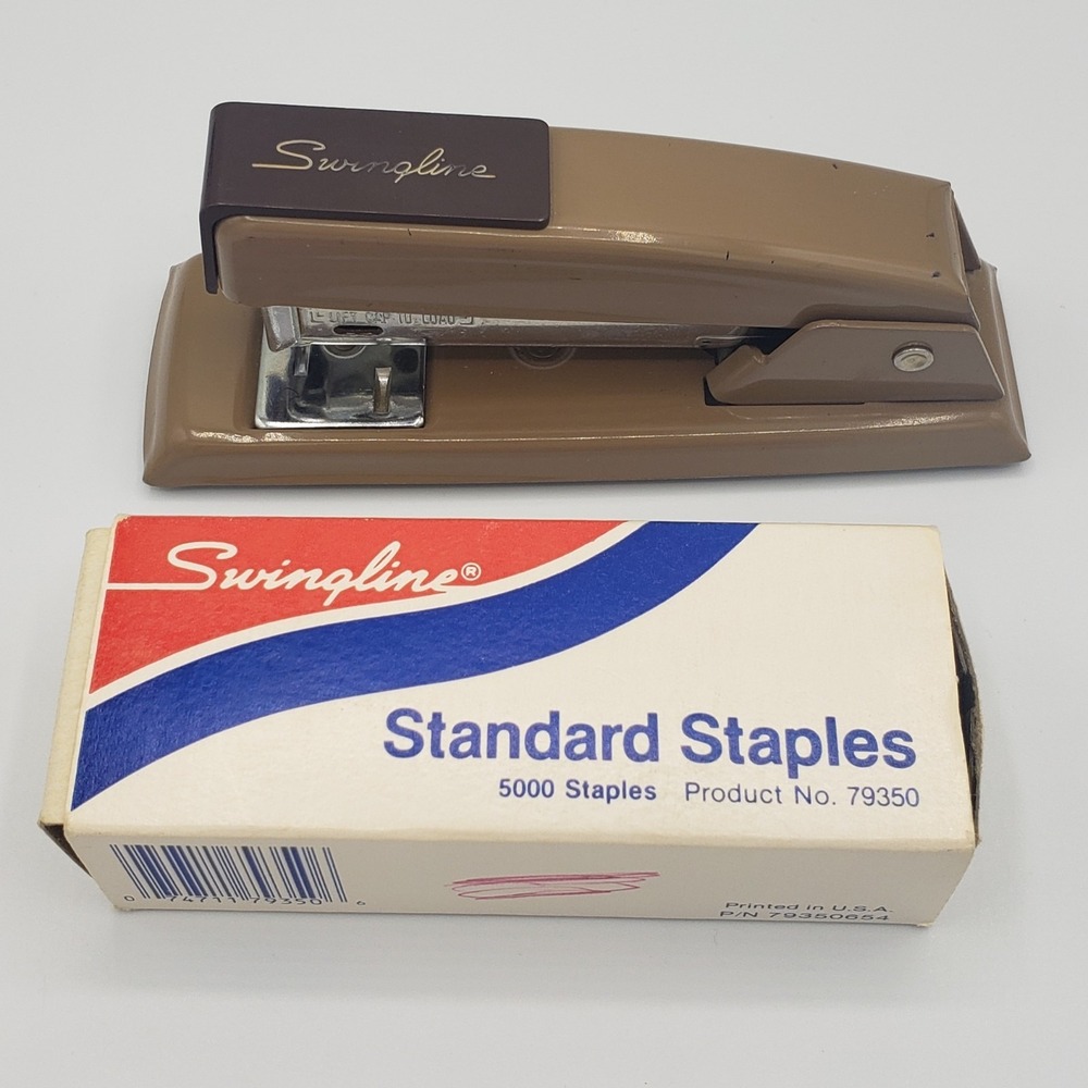 Vtg Modern Swingline 711 Small Hand Held Stapler‎ Khaki Tan with staples tested